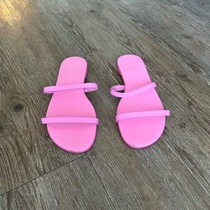 Size 7. Gianni Bini slip on hot pink leather sandals